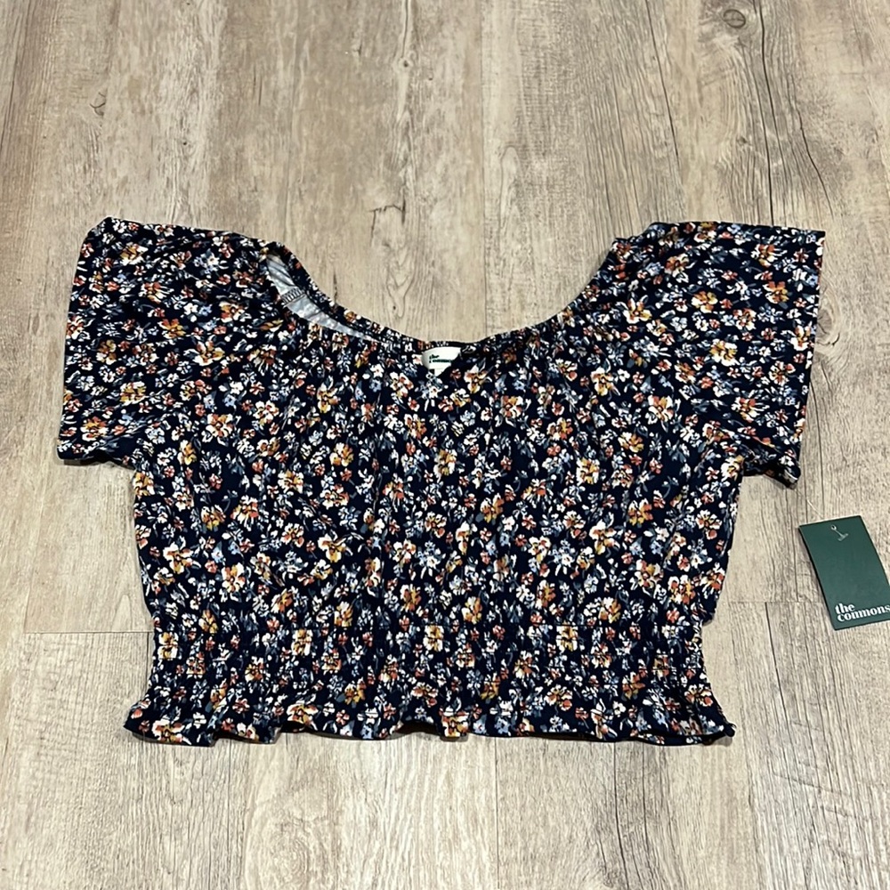 the commmon, Youth XL, Crop Top